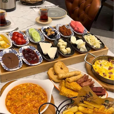 Moda'da Konforlu Apartamento *