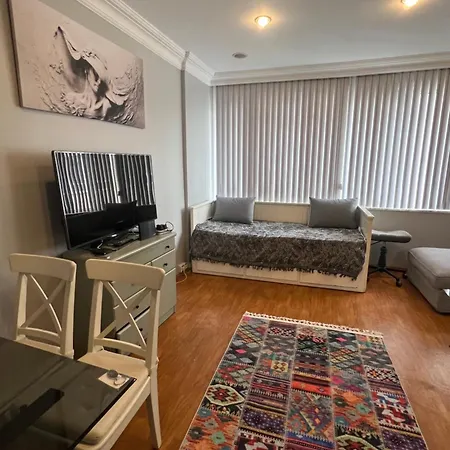 Apartment Moda'da Konforlu